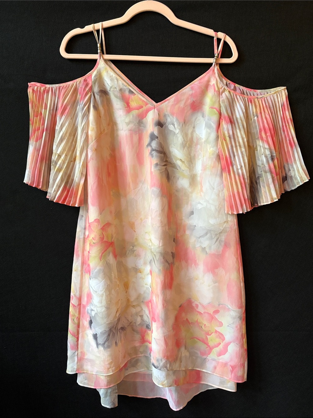 White House Black Market Peachy Pink & Cream Floral mini Dress Garden Party